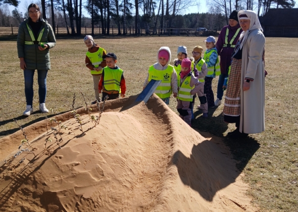 e388943415164b789c3951f5aba133ff